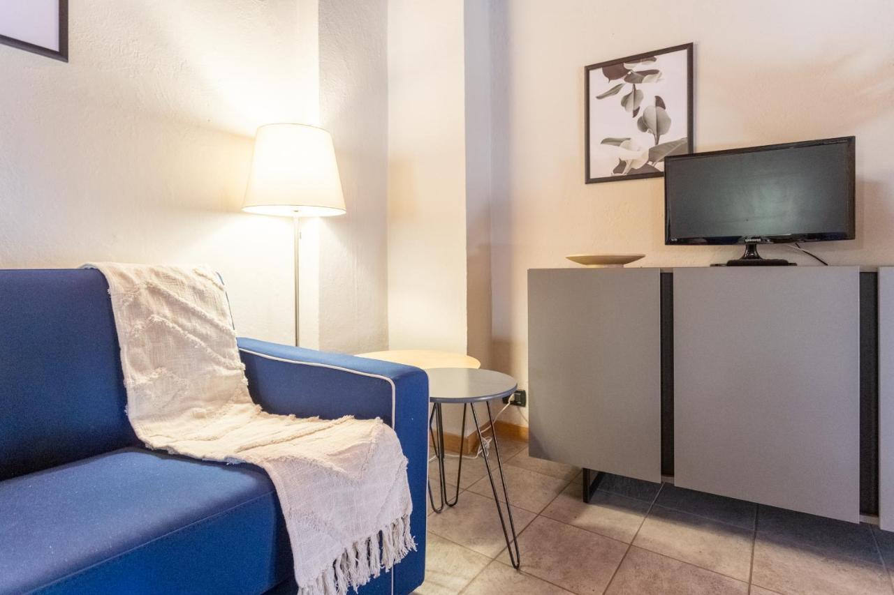 Blue Attic - Historical Como City Center By Rent All Комо Екстериор снимка